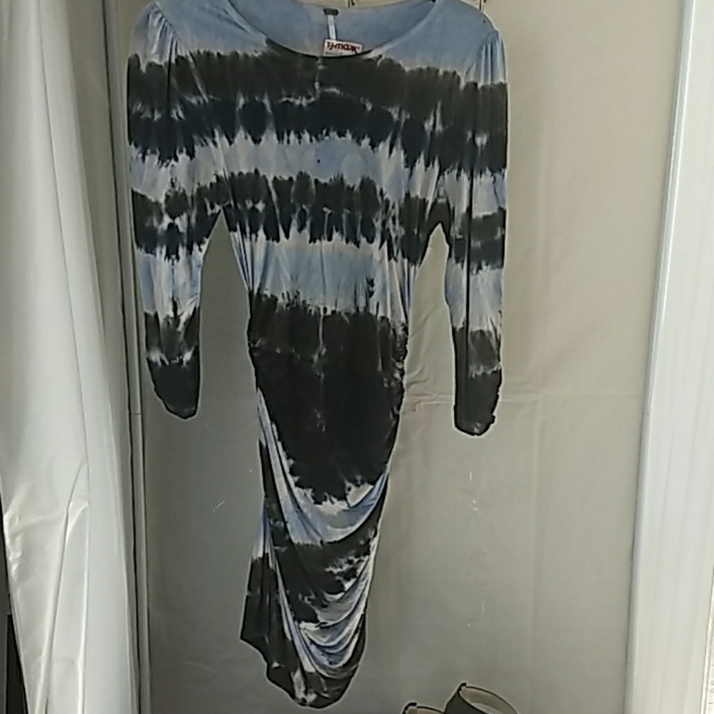 Young Fab & Broke Ruched Blu tie dye dress